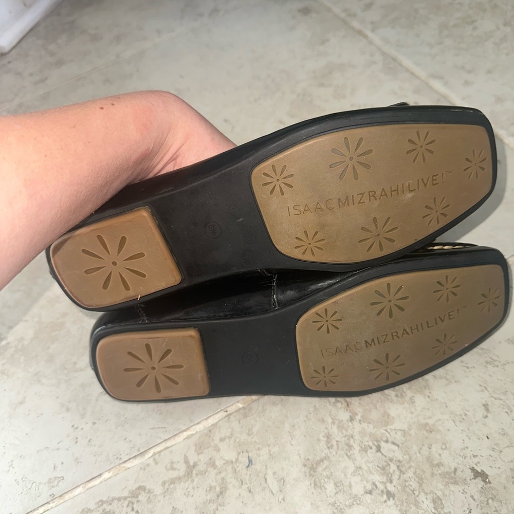 Black Leather Women's Loafers Size 8 Bow and Fringe Detail Isaac Mizrahi Live‎ - Picture 5 of 9